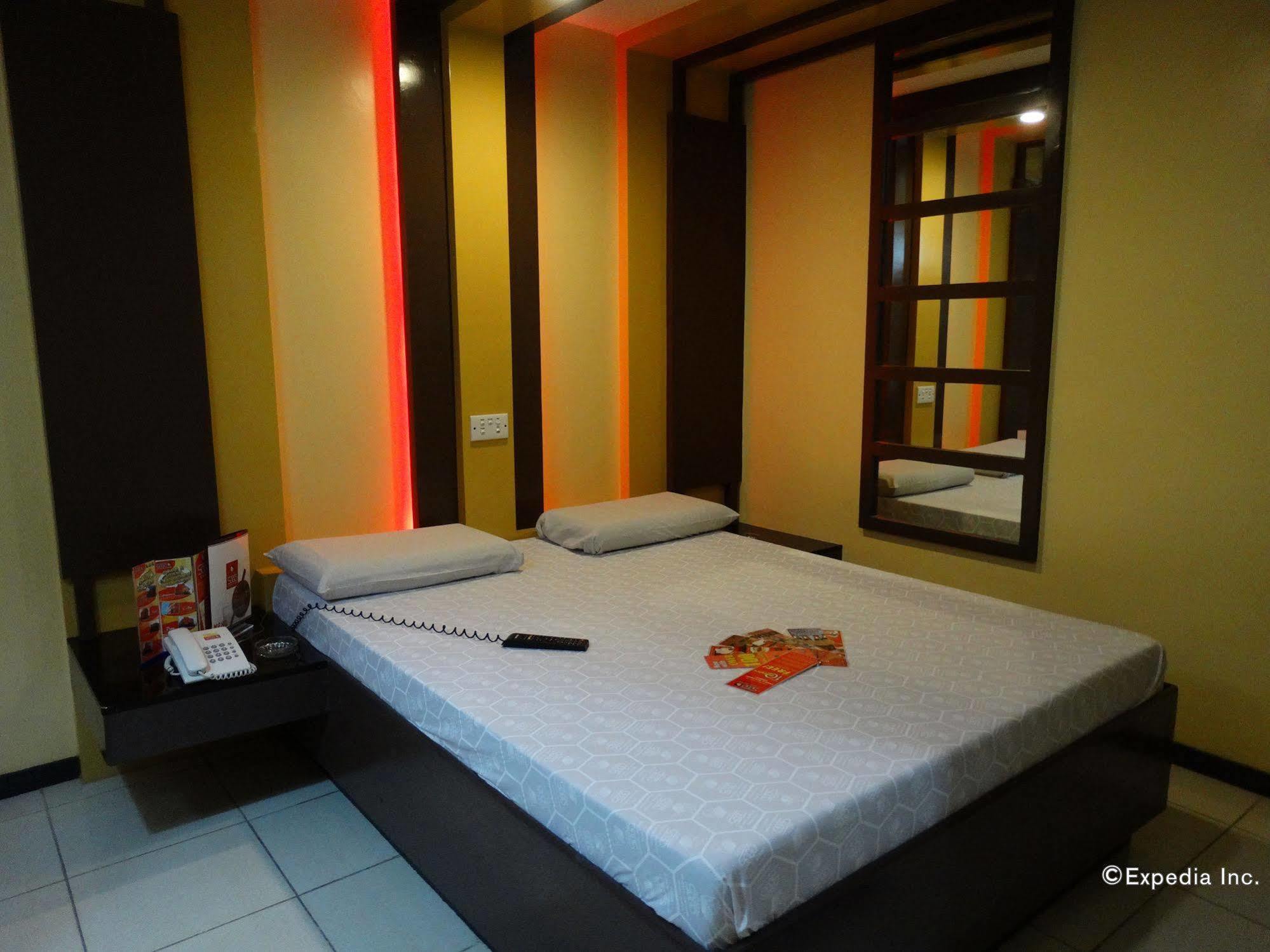 Hotel Sogo Buendia Пасай Экстерьер фото