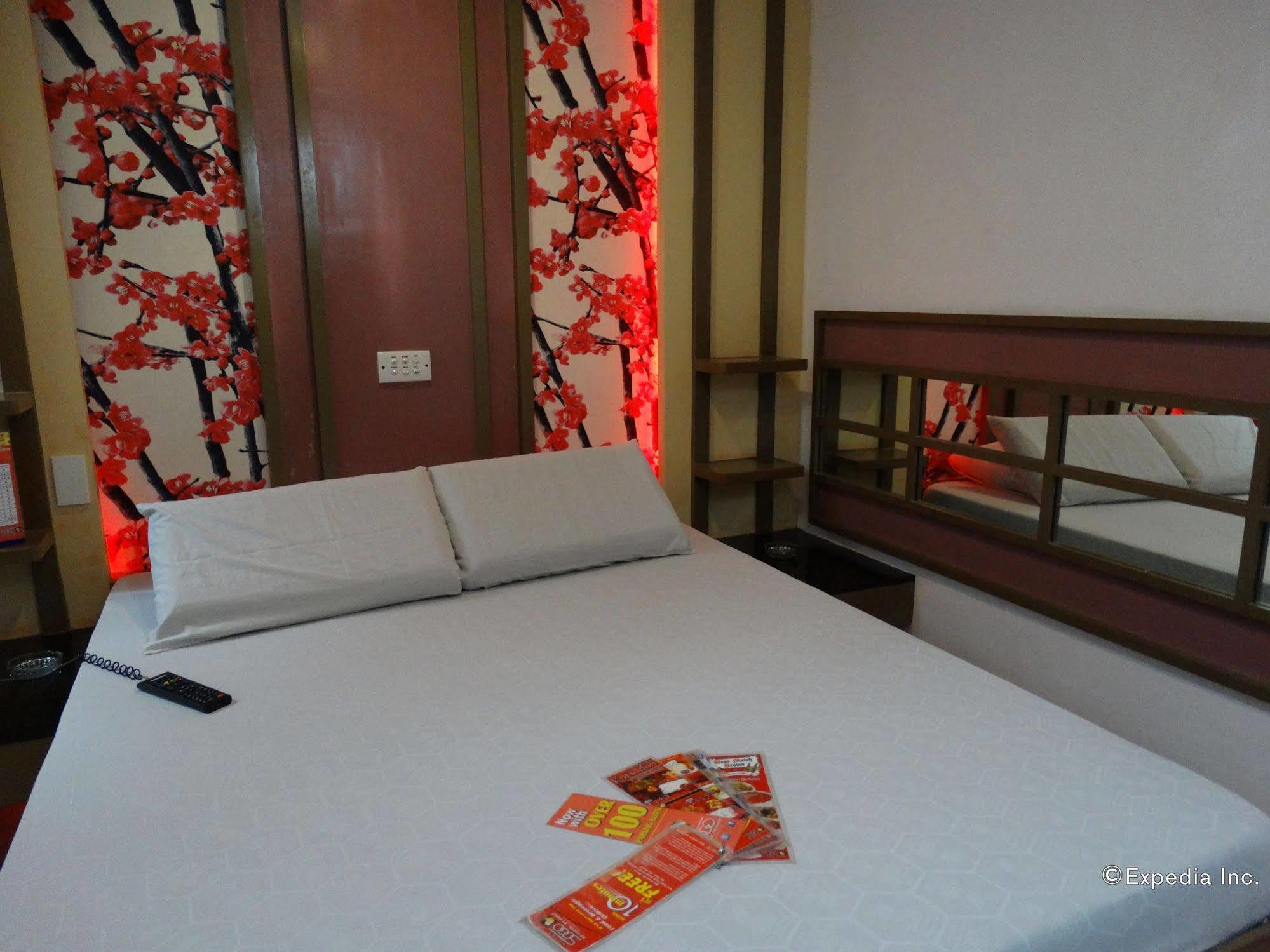 Hotel Sogo Buendia Пасай Экстерьер фото